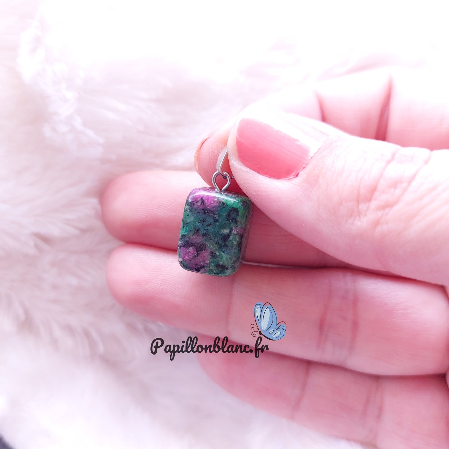 Pendentif Cube Rubis sur Fuschite