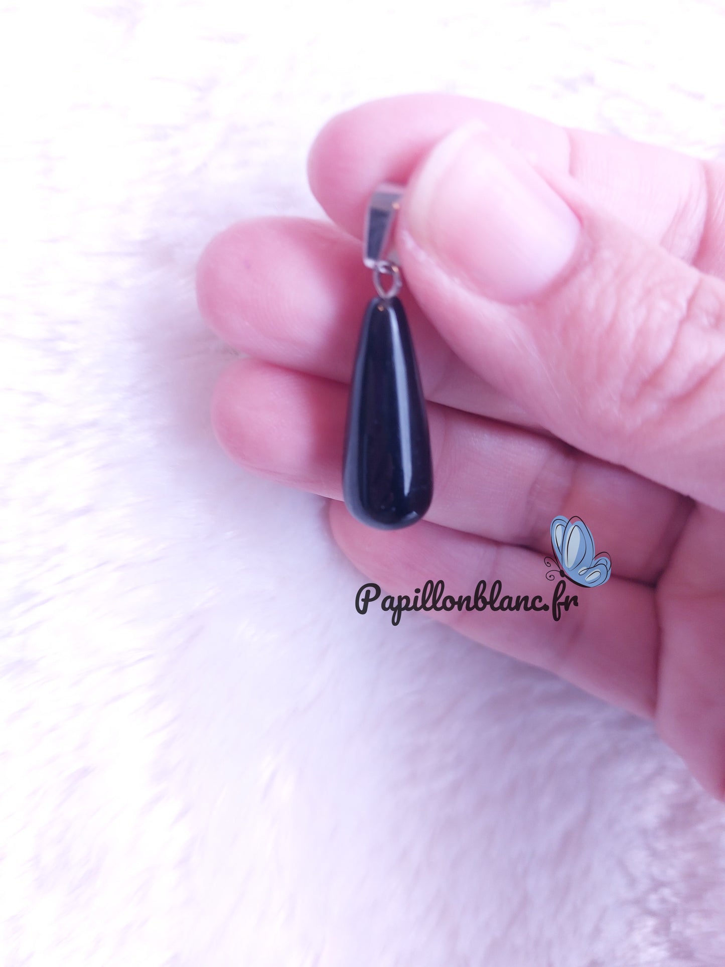 Pendentif Goutte de Pierre