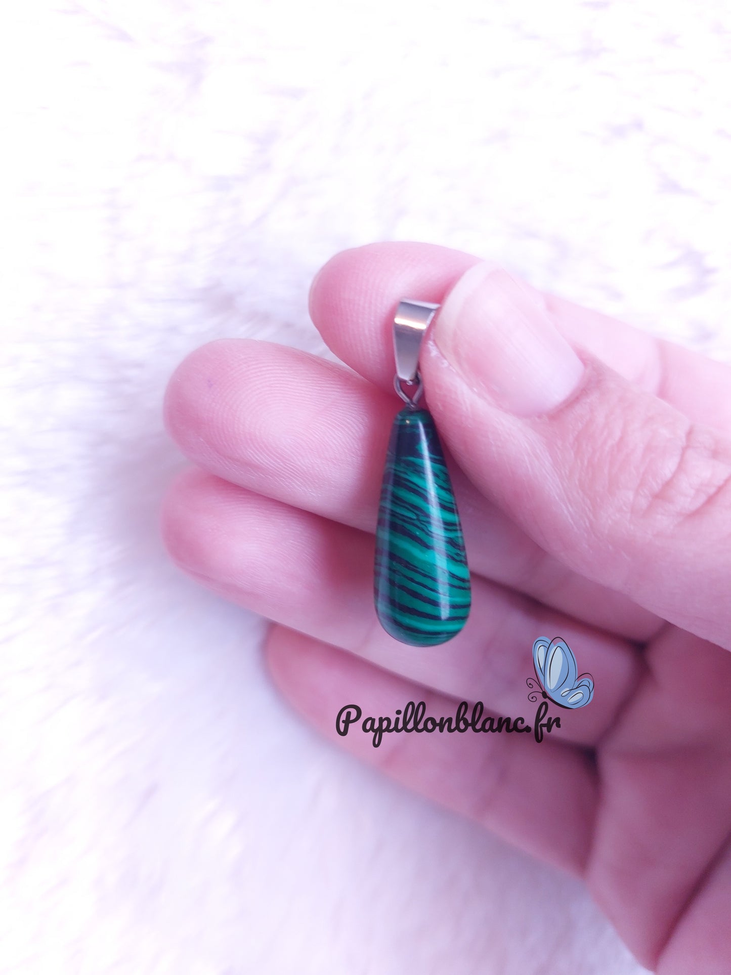 Pendentif Goutte de Pierre