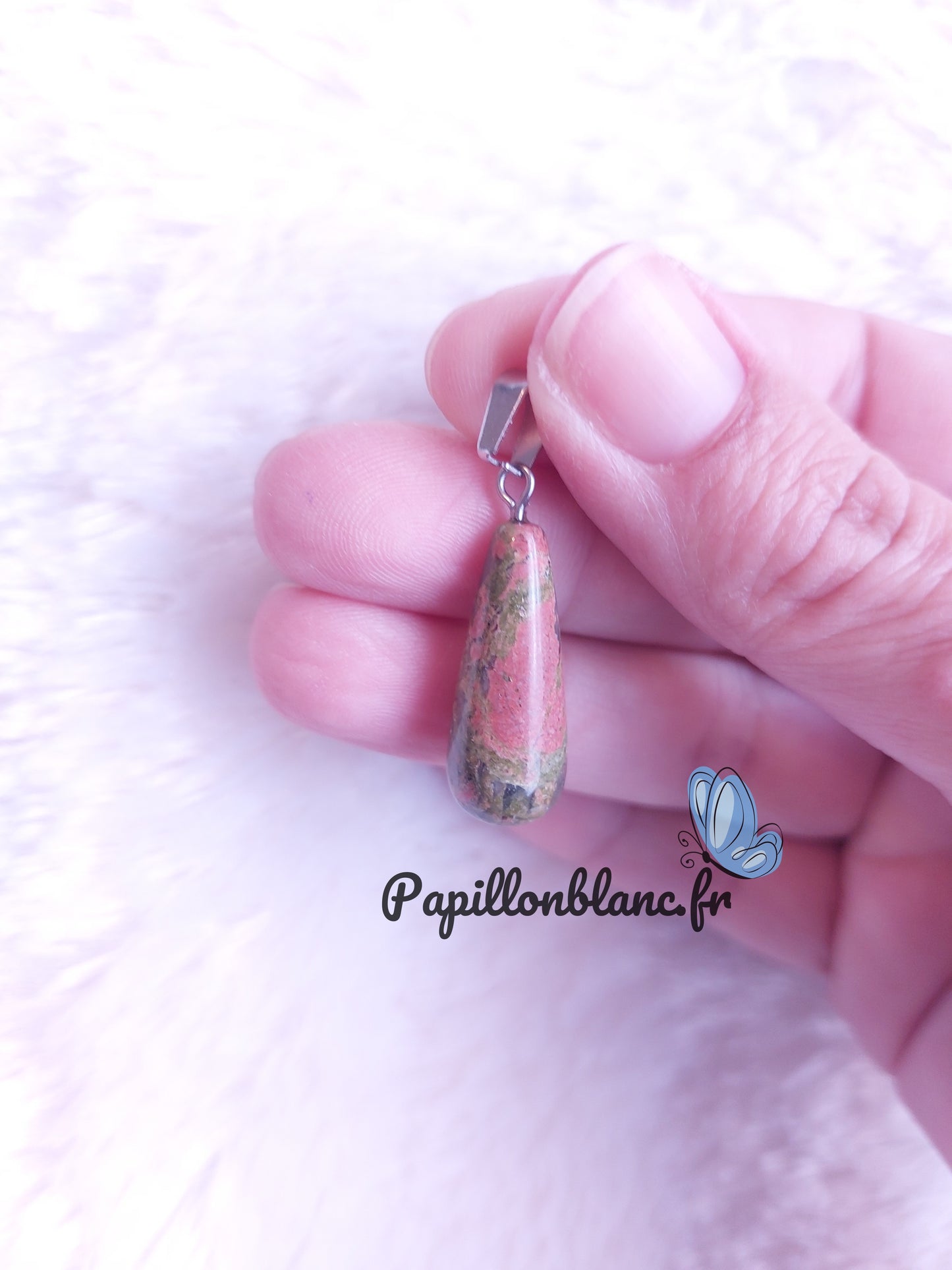 Pendentif Goutte de Pierre