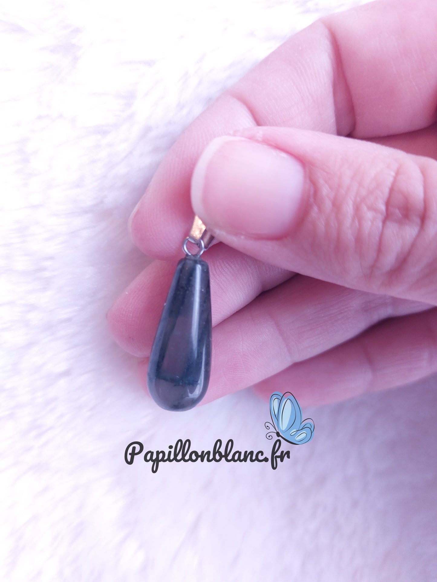 Pendentif Goutte de Pierre