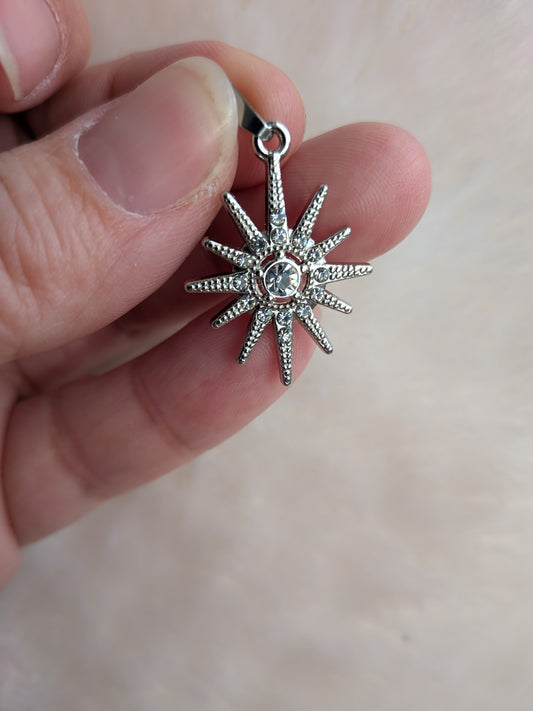 Pendentif Etoile brillante